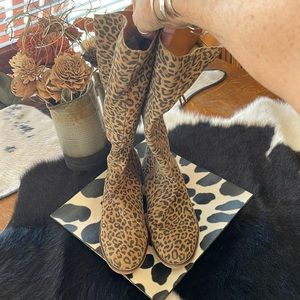 Size 9 Leopard Suede Print Dingo tall boots